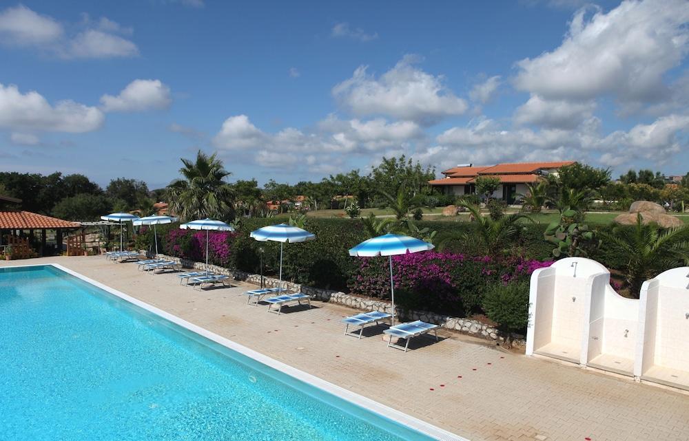 Agriturismo Ninea Рикади Экстерьер фото