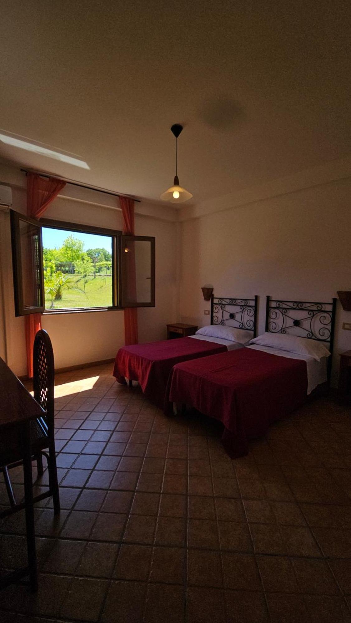 Agriturismo Ninea Рикади Экстерьер фото
