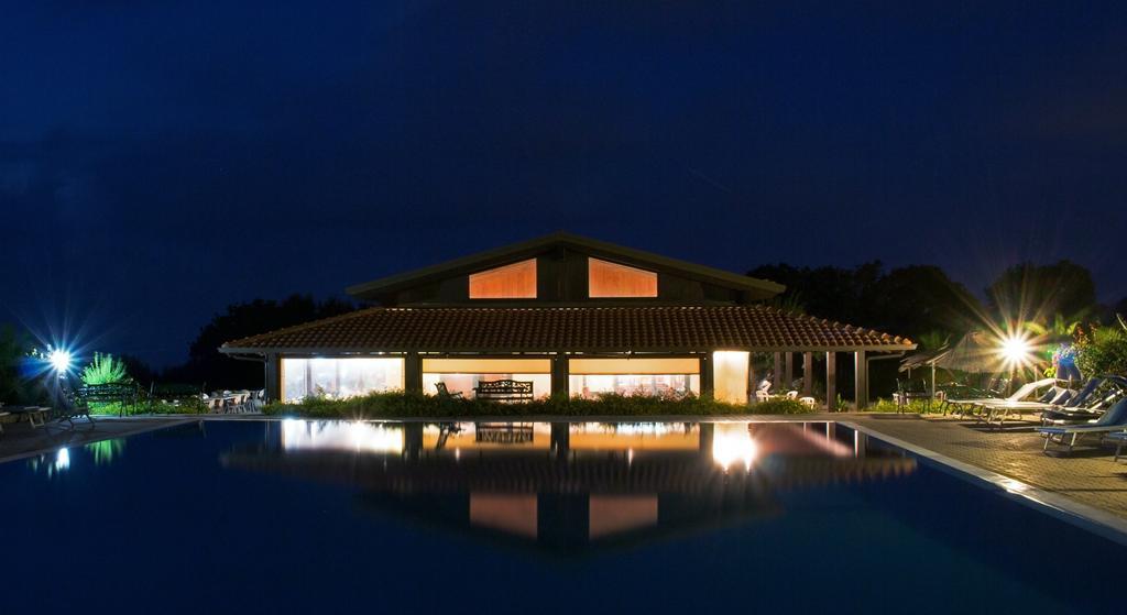 Agriturismo Ninea Рикади Экстерьер фото
